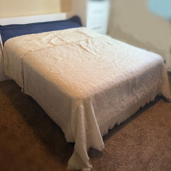 Yves Delorme Paris 100% Mohair Woven XL Blanket King Size 240x280cm Ivory Cream - Picture 2 of 6